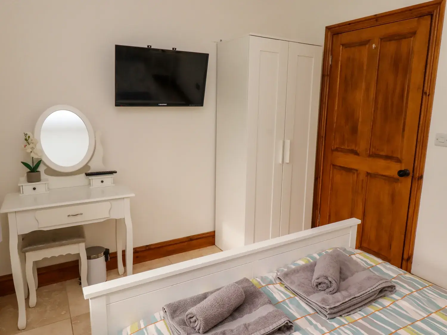 Christon Well Bedroom