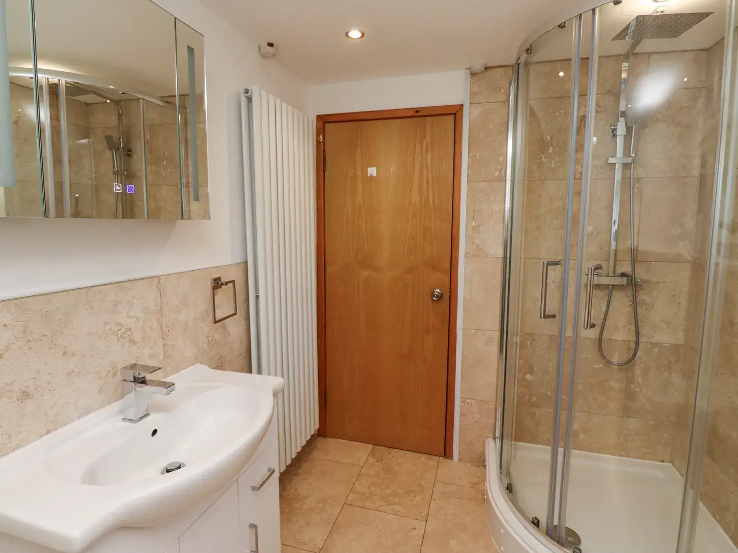 Dunstanburgh View Full Bathroom