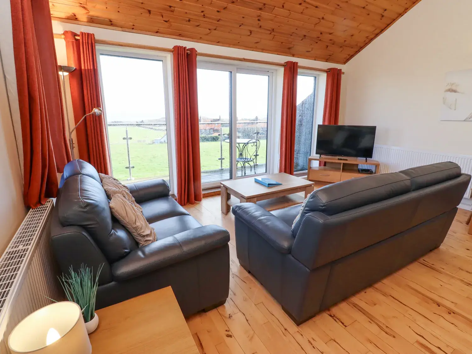 Dunstanburgh View cottage details