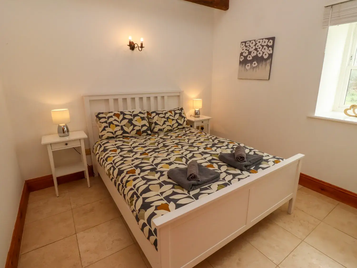 Paddy's Mount King Bedroom